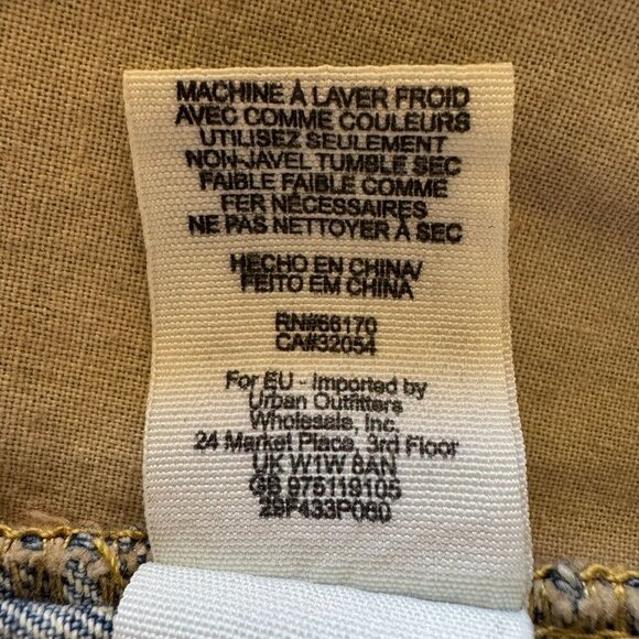 Free People Distressed Washed Blue Embroidered Lace Hem Jean Mini Shorts Size 29 - Picture 12 of 14